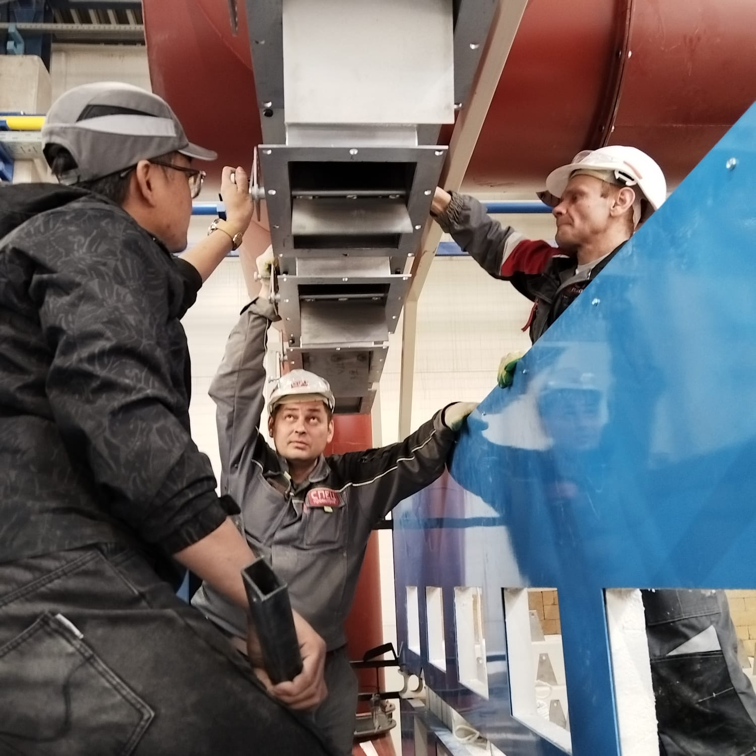 Монтаж аспирации для непрерывной печи производства керамической плитки