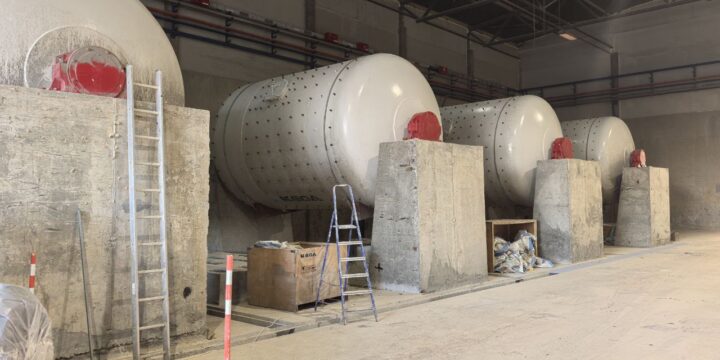 монтаж мельницы с приводными станциями