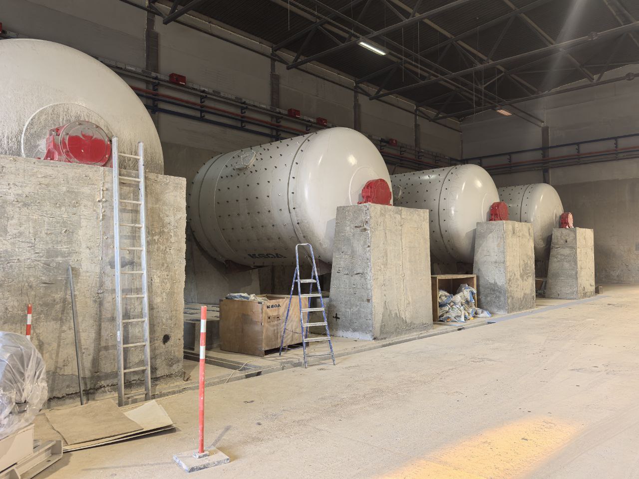 монтаж мельницы с приводными станциями