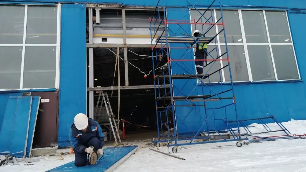 Подготовка проема и монтаж секционных ворот 